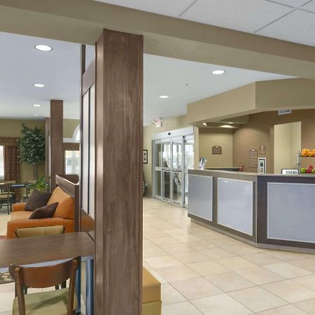 Microtel Inn & Suites By Wyndham Minot Exterior photo