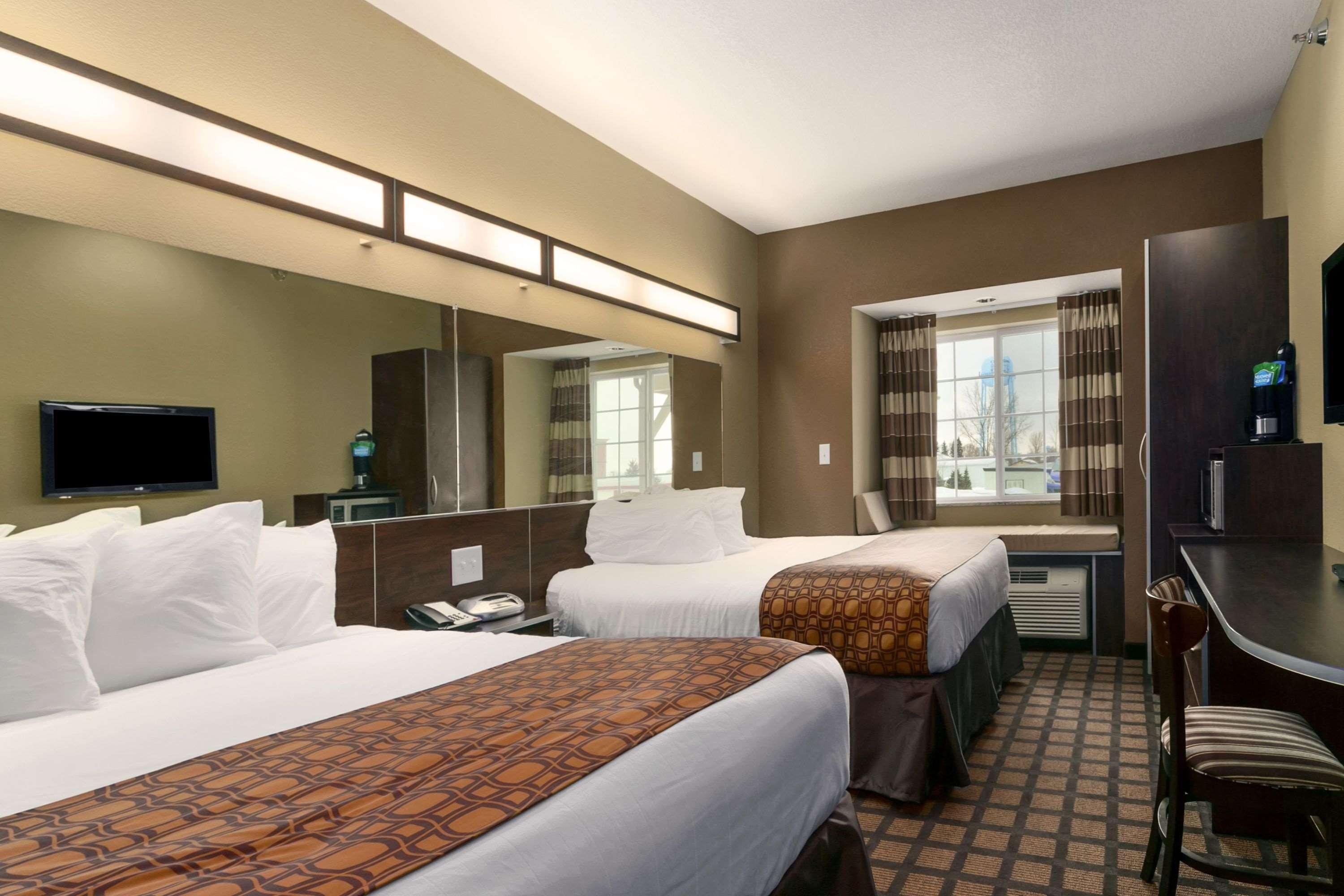 Microtel Inn & Suites By Wyndham Minot Exterior photo