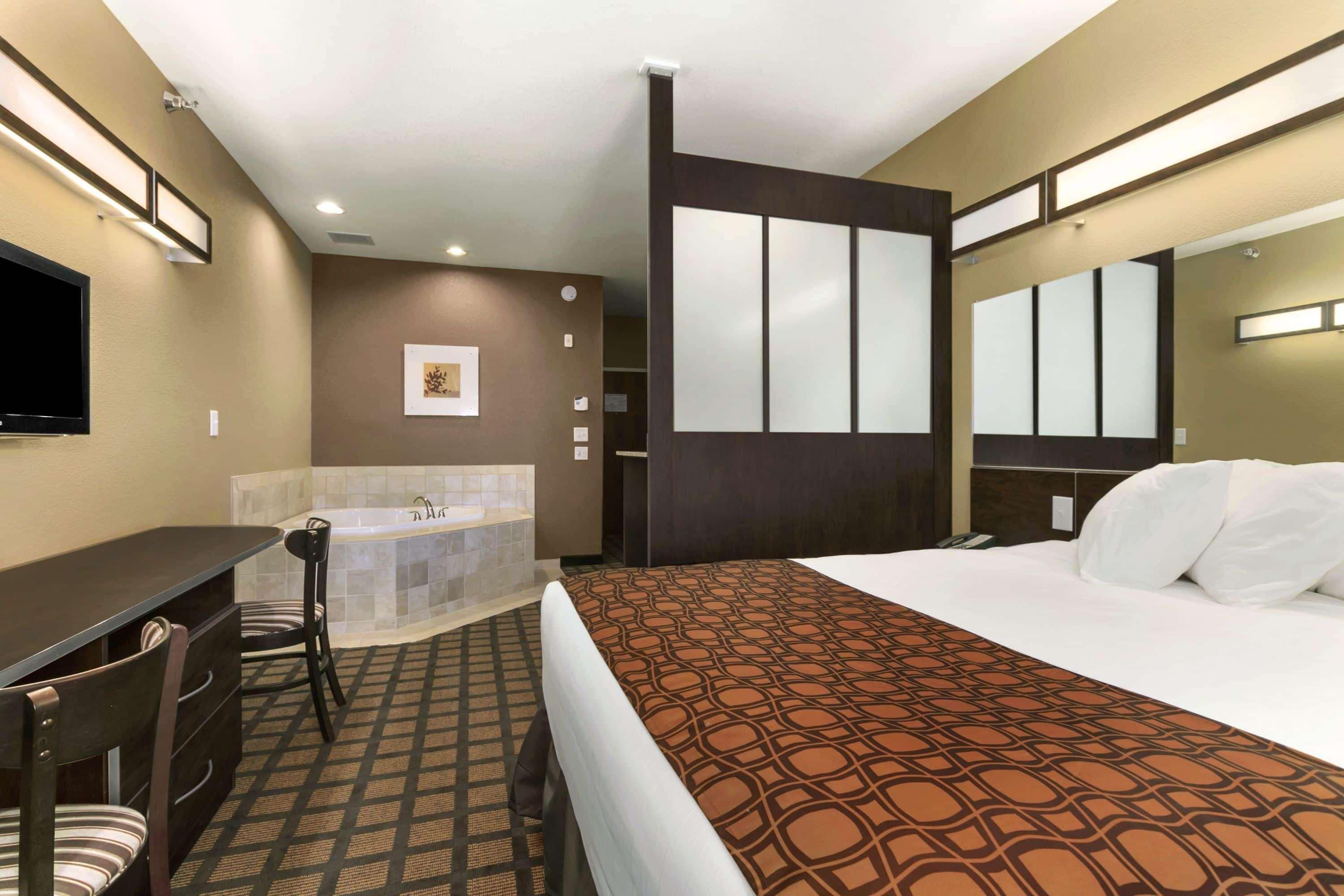 Microtel Inn & Suites By Wyndham Minot Exterior photo
