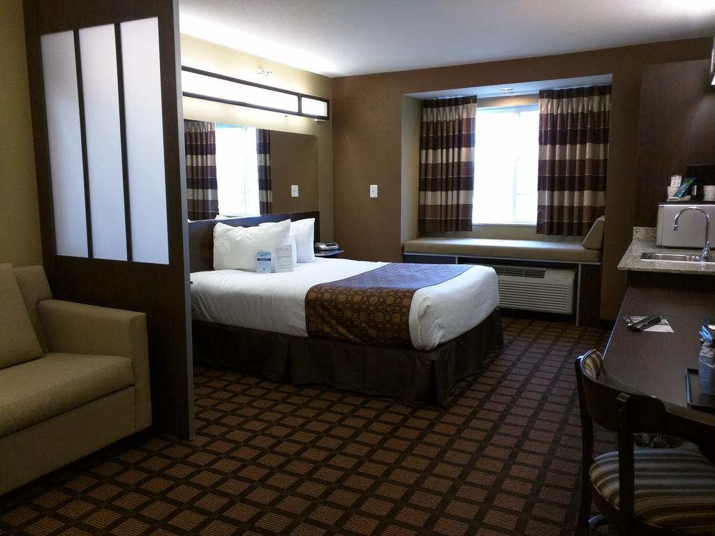 Microtel Inn & Suites By Wyndham Minot Exterior photo