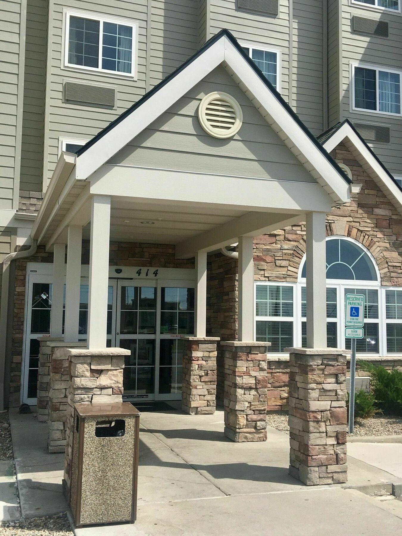 Microtel Inn & Suites By Wyndham Minot Exterior photo